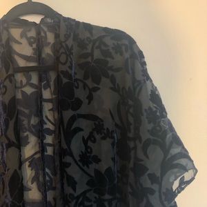 🦋SOLD🦋Embroidery Kimono